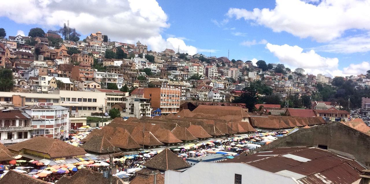 Lova Hotel Antananarivo Exterior foto